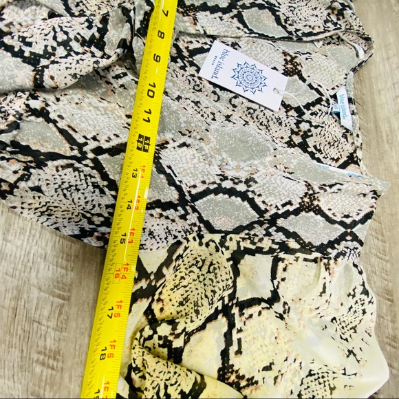 Swim Cover Up -SNAKE SKIN PRINT Size XS - Picture 8 of 11